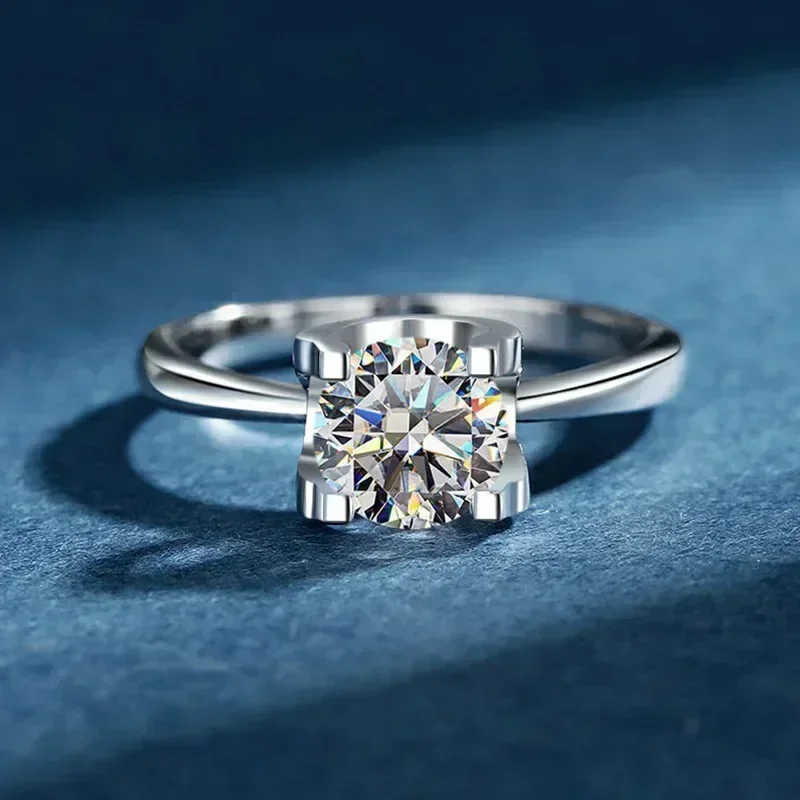 

Arrogant Perfect Cut 0.5/1CT Moissanite Diamond Ring for Girlfriend, 18K White Gold Brilliant Ring Gift Women Designer Jewelry