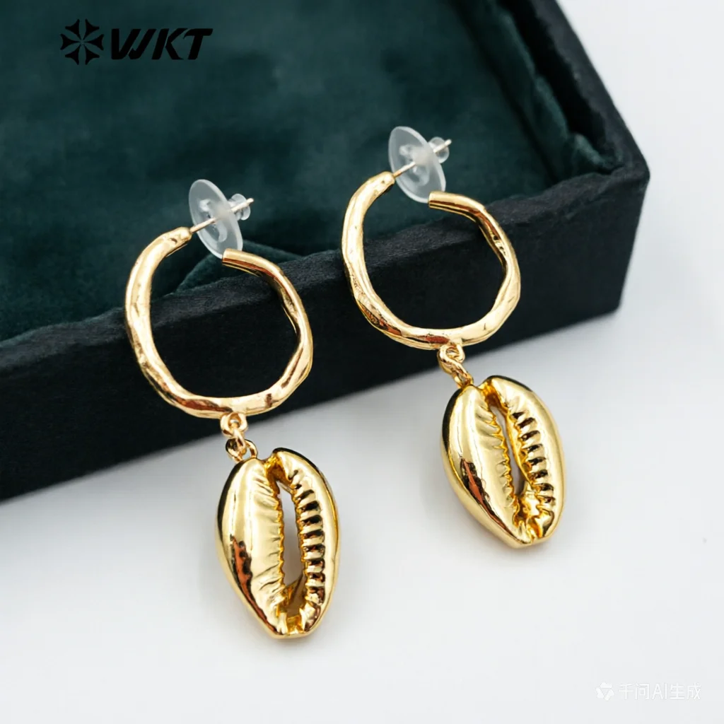 

WT-E518 Hot Sales Vintage Style Simple Design Metal Hook With Single Full Gold/White Cowrie Shell Women's Earrings Dating Gifts