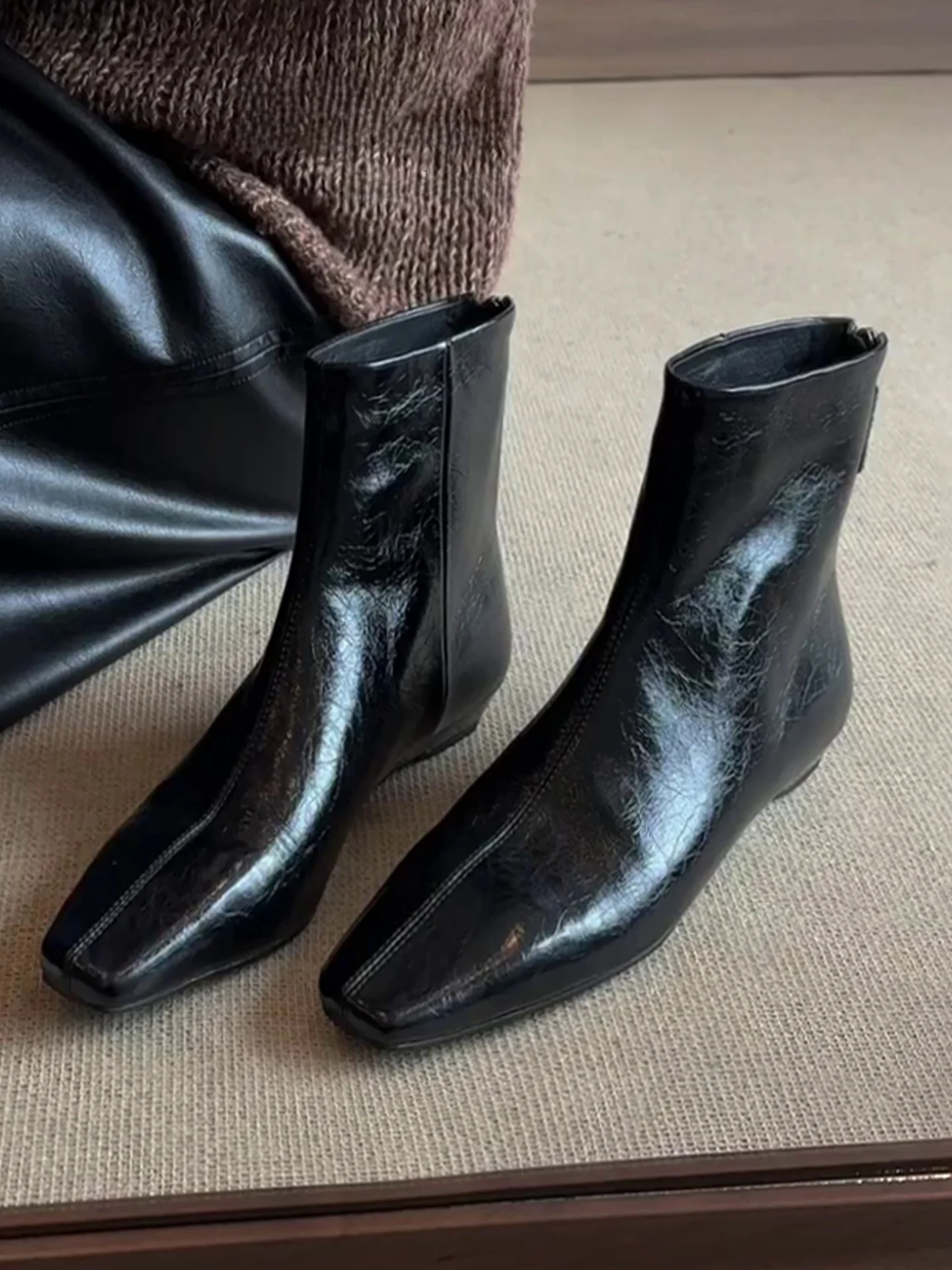 

Genuine Leather Chelsea Boots Women's Boots Bla ort Boots Faionable Korean Sle Square Head Thin Boots