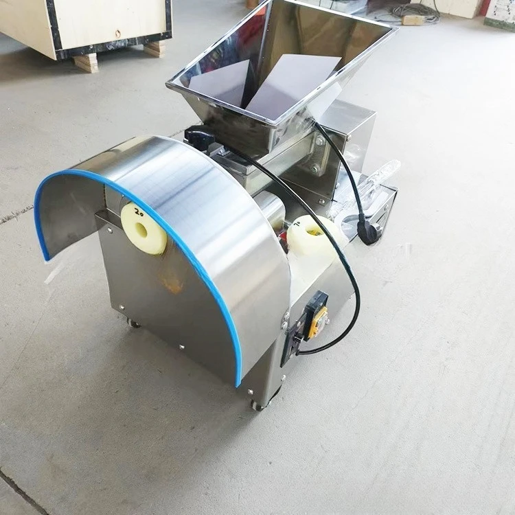 Quantitative dumpling dough splitting machine Commercial small electric automatic five-kernel moon cake filling machine Dosage m