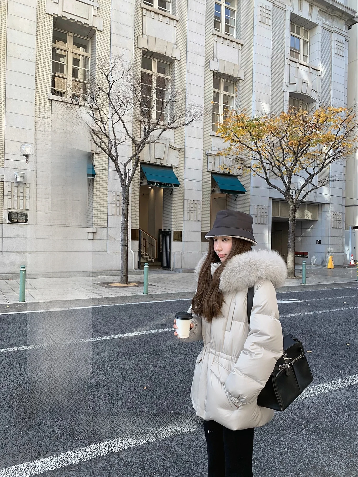 

Женское пуховое пальто с меховым воротником, белое, из вельвета, с поясом на талии, новое, зимнее, модное, в корейском стиле, с длинными рукавами