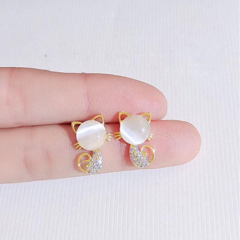 New Small, Cute and Simple Cat Earnail Female Imitation Cat Eye Stone Earrings