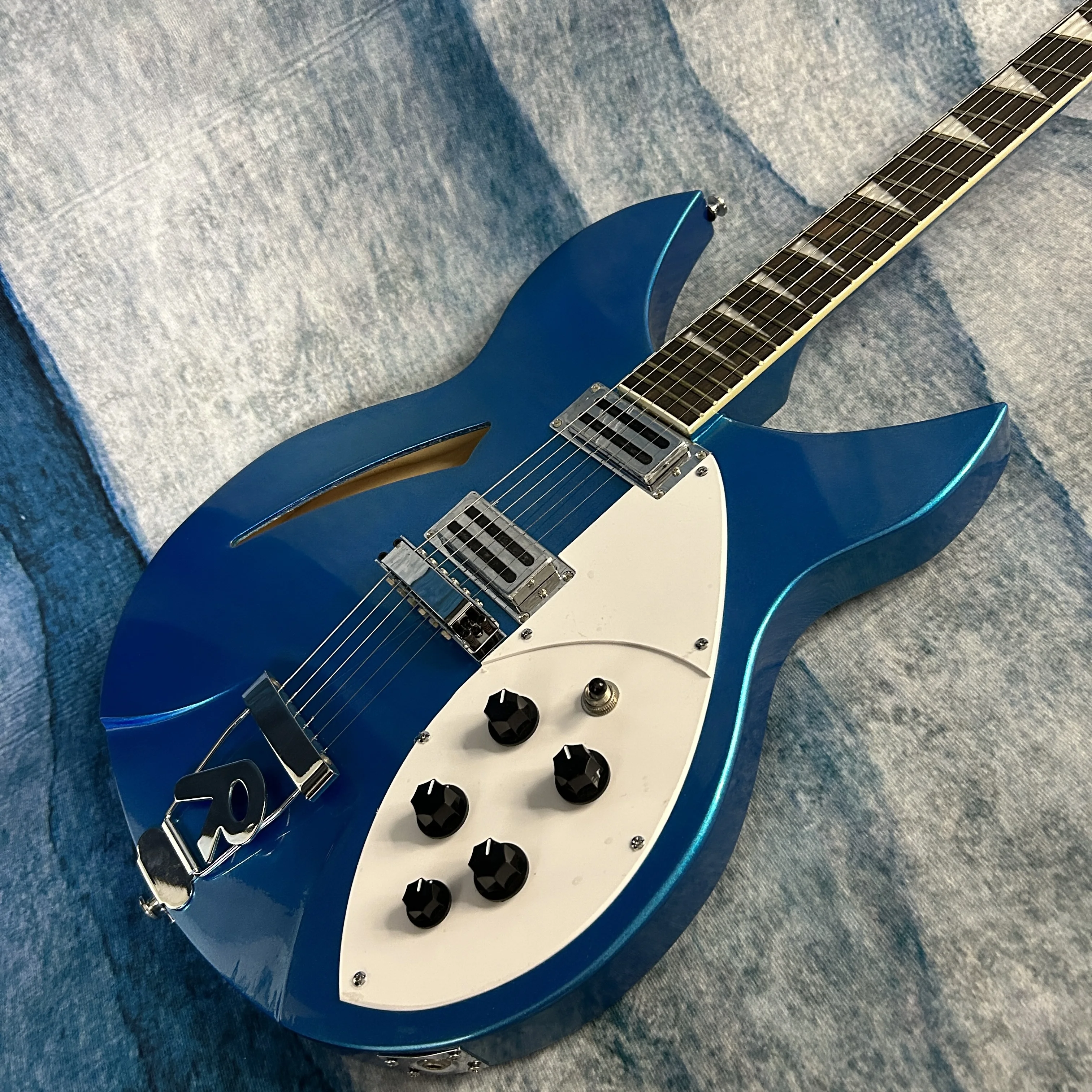 

Hot Sale Rickenback 330 Model Electric Guitars Metallic Blue Color R Tail Bridge Rosewood Fretboard