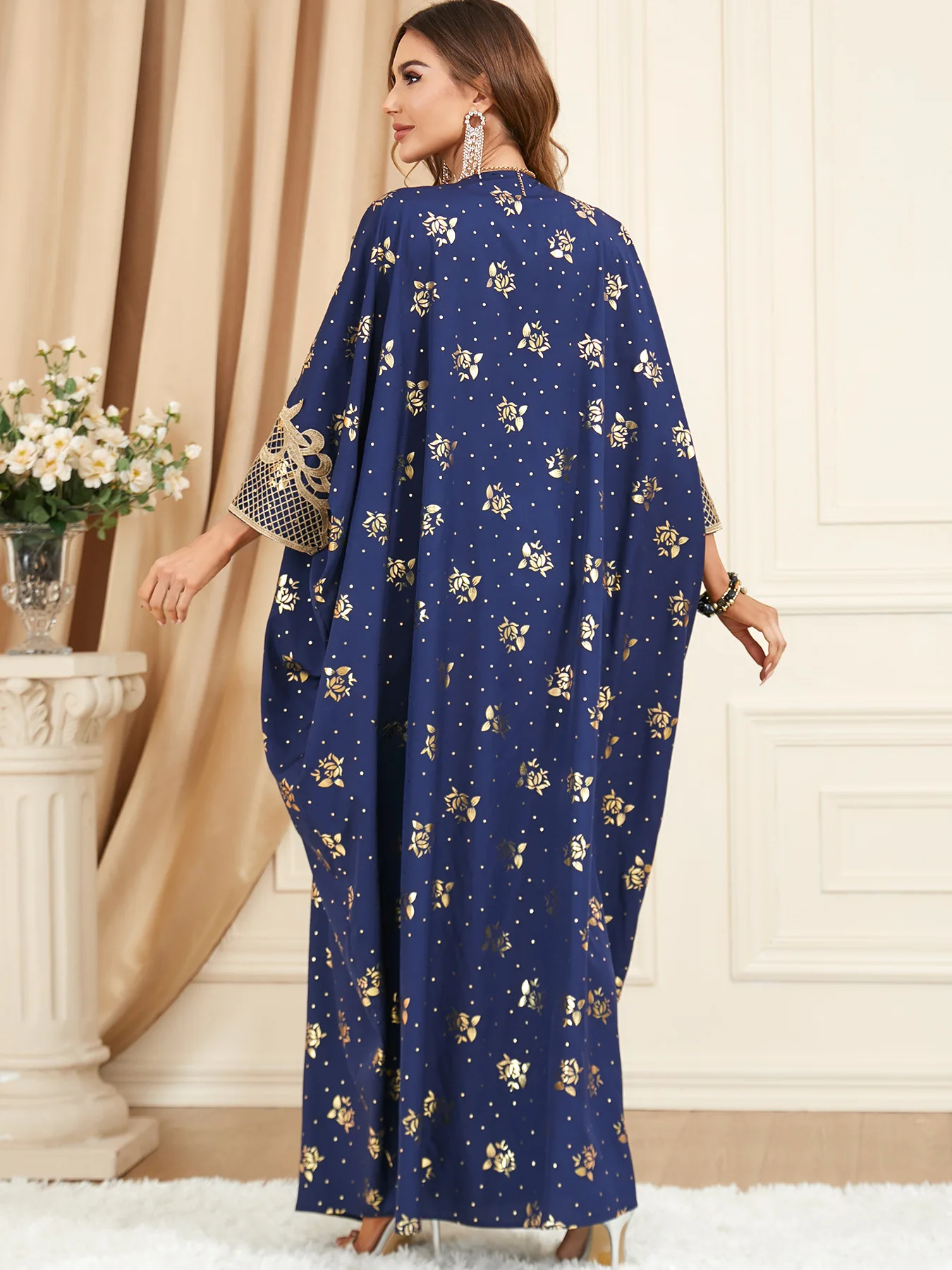 Abiti moda musulmana 2023 estate elegante donna musulmana manica lunga scollo a v poliestere nappa blu Plus Size lungo Abaya