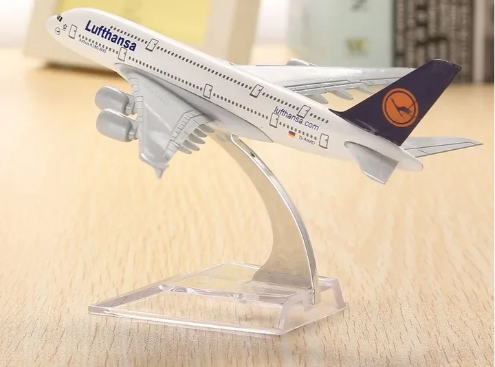 A380 Lufthansa Airplane Aircraft Model 16cm Airline Aeroplan Diecast Model Collection Decor Gift Toys For Children