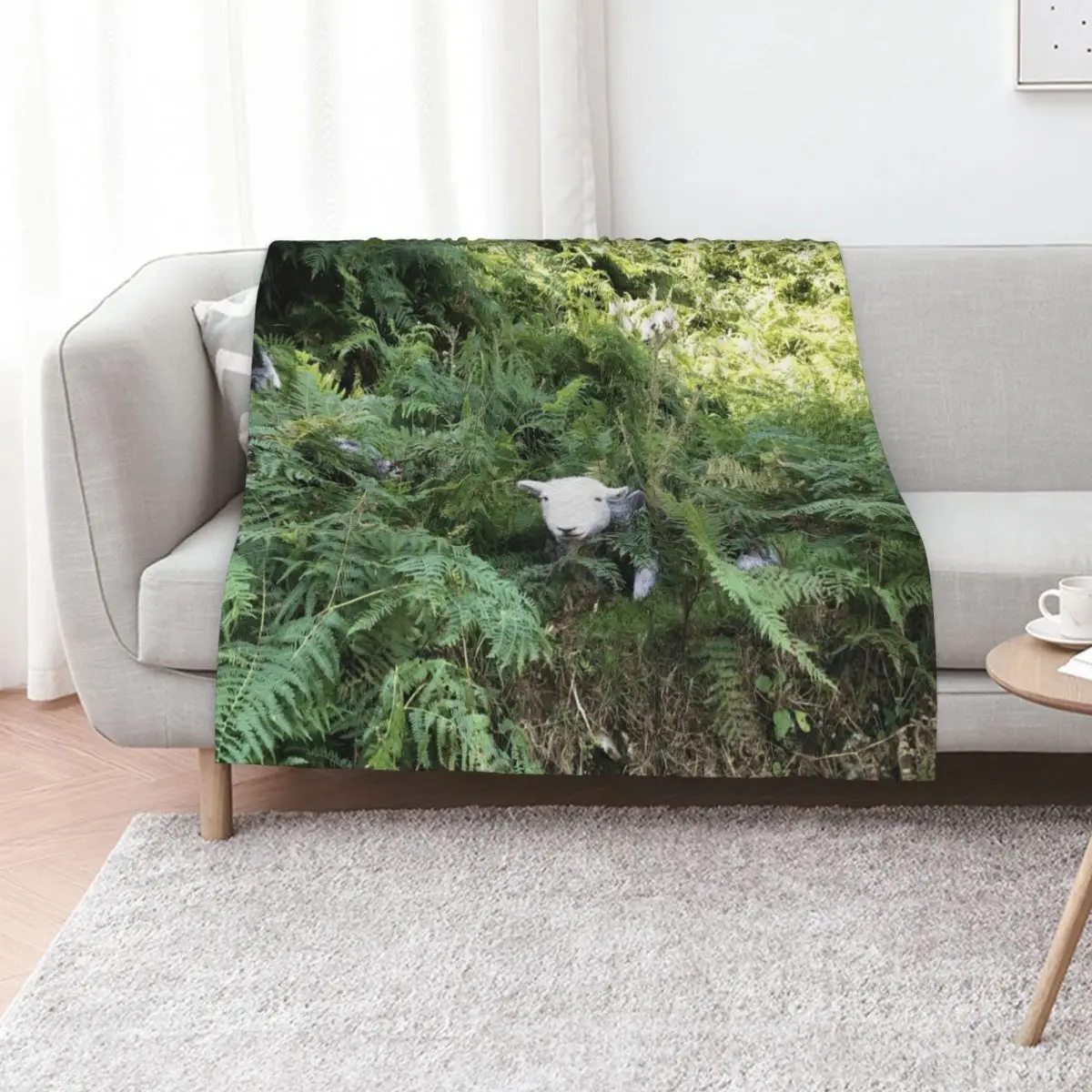 Herdy sheep in the ferns in the lake district Throw Blanket Cute Warm Weighted Soft Big Blankets