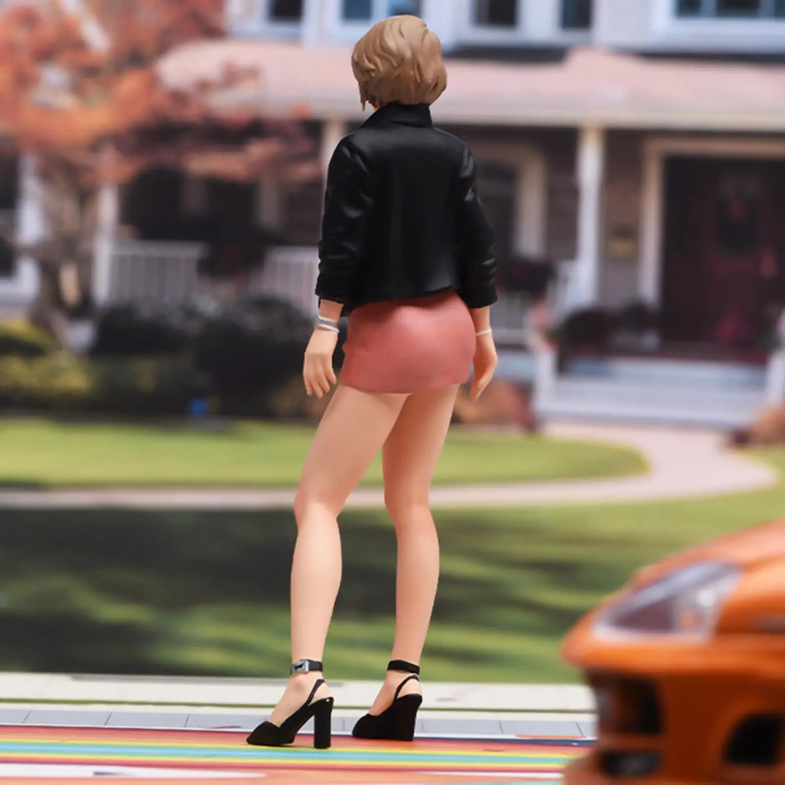 1:18 Cool Girl Miniature Figure Mini Model Ornament Decorative Collectibles Tiny Dollhouse Accessories Mini People Figurine