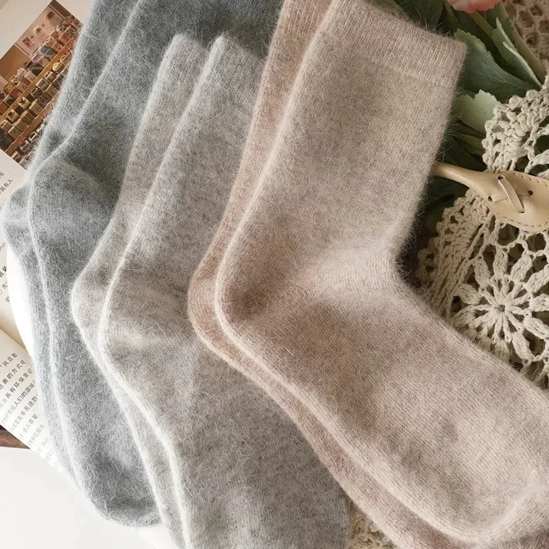 meias-de-la-para-mulheres-meias-de-tubo-medio-para-outono-e-inverno-aquecidas-com-la-meias-de-cabelo-de-coelho-meias-de-cashmere-pretas-para-o-inverno