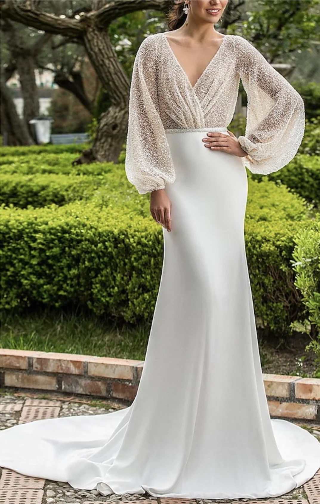 

Formal Wedding Dresses Mermaid / Trumpet V Neck Long Sleeve Sweep / Brush Train Sequined Bridal Gowns With Beading 2024