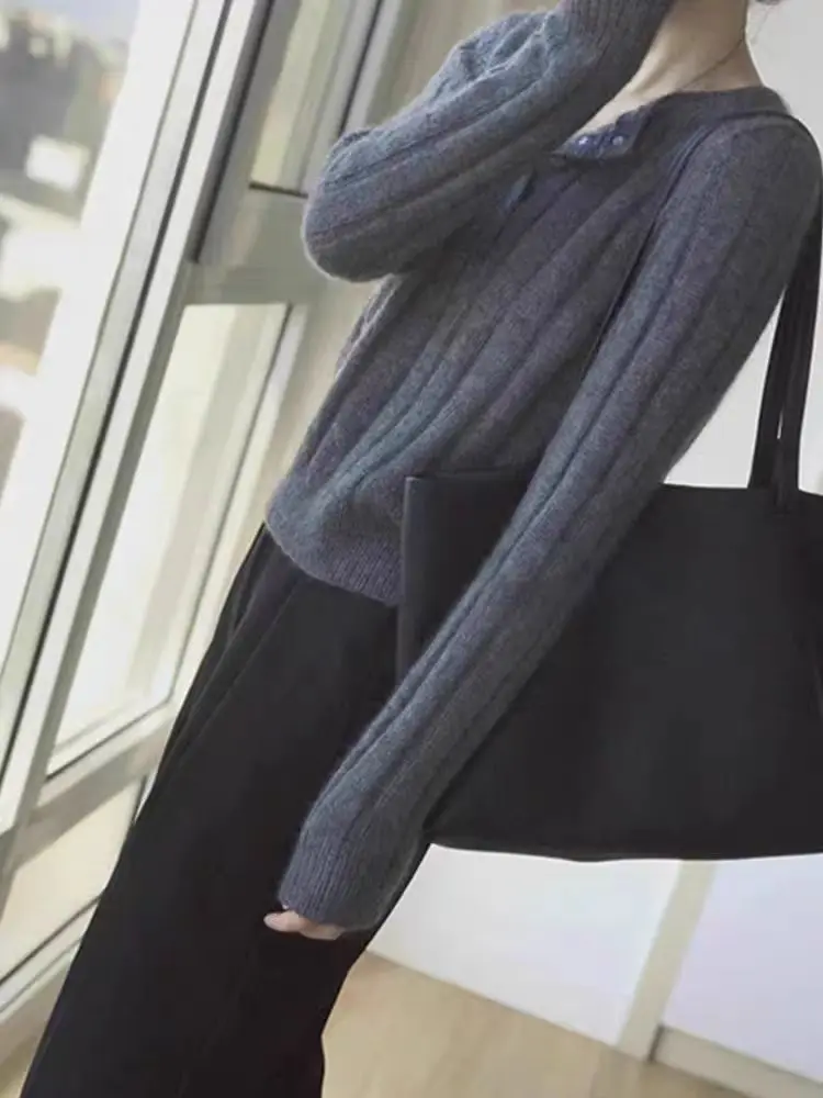 Koreanische Atmosphäre trägt graue Textur mit unten Kaschmirpullover Pullover Damen neuer Pullover mit Außenseite.