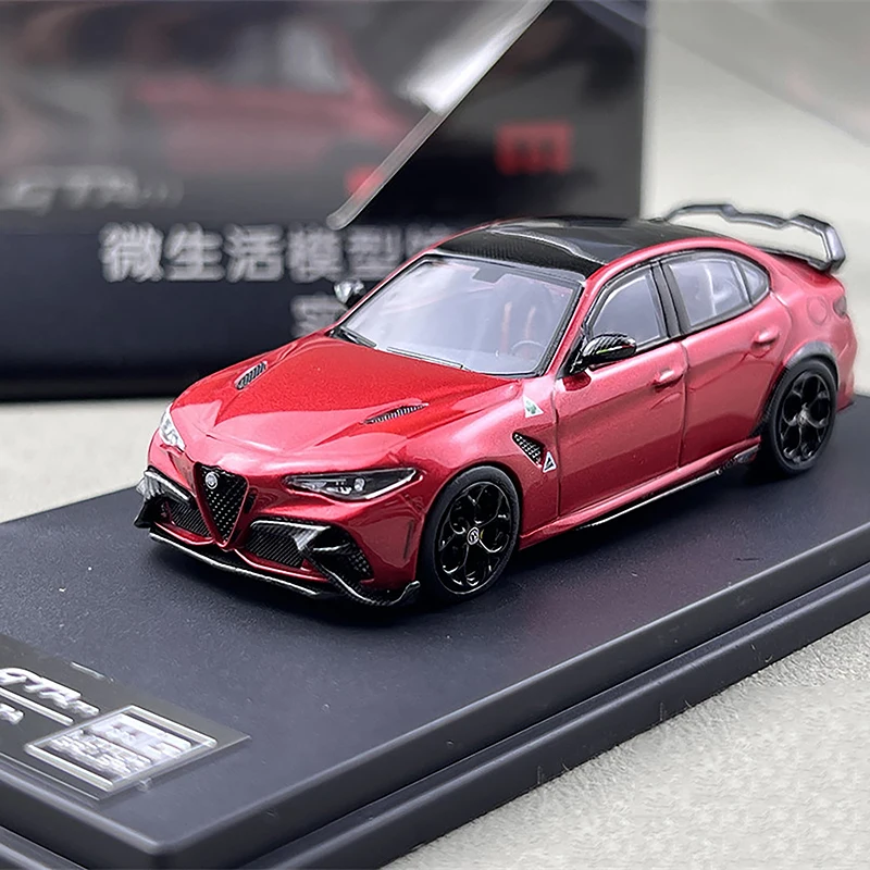 모터 갤러리 다이캐스트 1/64 스케일 알파 로메오 GTAM 쿠페 자동차 모델 합금 알파 로메오 GTAM 장난감 자동차 모델 수집용 장식품