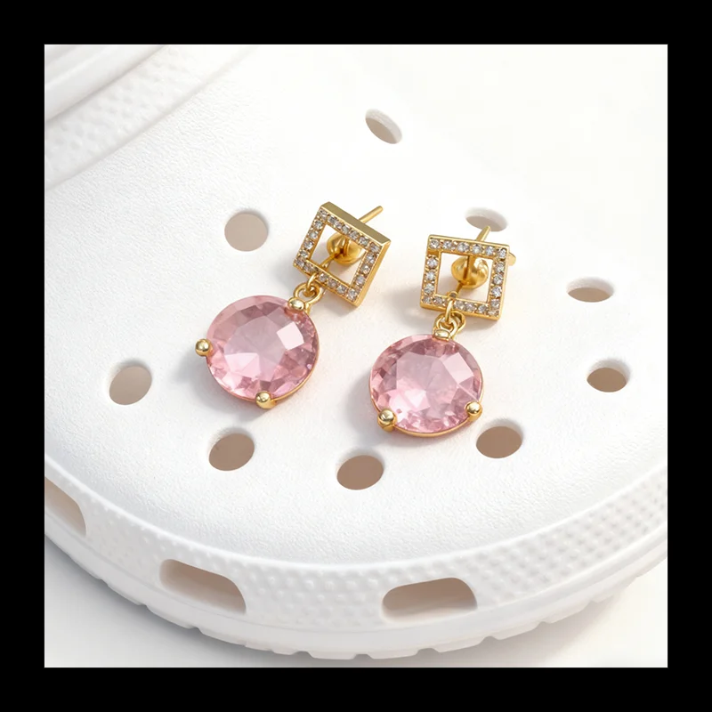 حذاء Finjia Light Luxury Simplicity عالي الإحساس بتصميم حروف عصرية متعددة الاستخدامات مصنوع من مادة فضية بإبرة