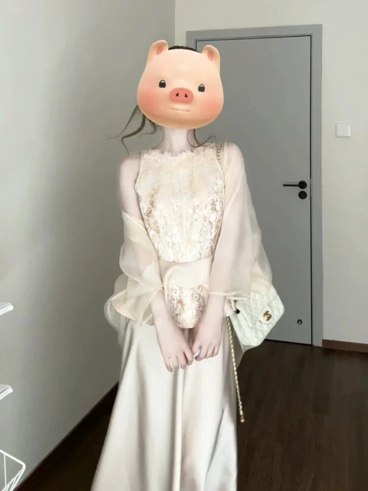 

Original three-dimensional yarn flower gold-plated jacquard top + skirt set