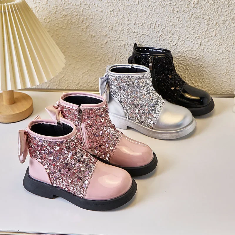 Botas curtas de couro versáteis para crianças, estilo coreano, princesa borboleta, festa e exterior, nova moda feminina, outono e inverno, 2024