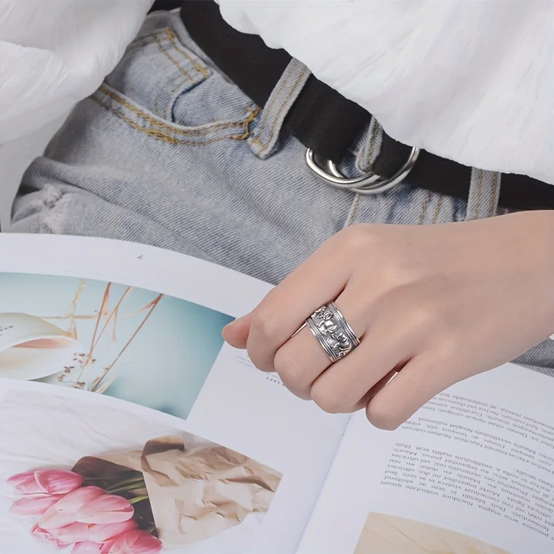 قطعة واحدة من خاتم سبيكة الفيل الصغير اللطيف، إكسسوار عصري وعصري وفريد وبسيط وجميل. مناسبة للحزب اليومي