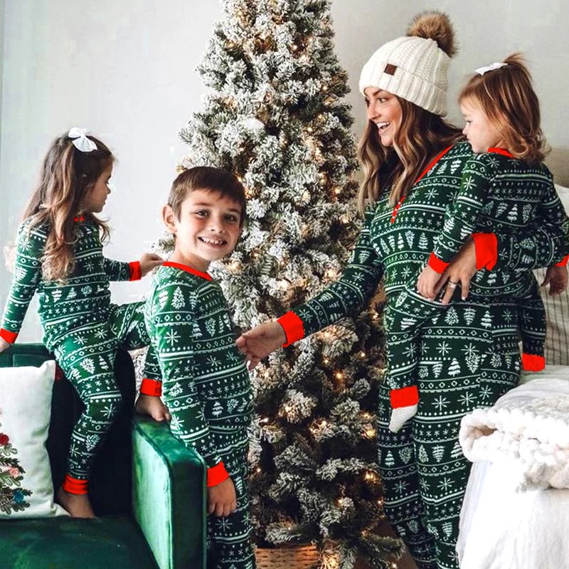 Christmas Family Pajamas Set Green Family Look Matching Adult Women Mom Me Kids Xmas Clothes Sleepwear Baby Romper Outfits