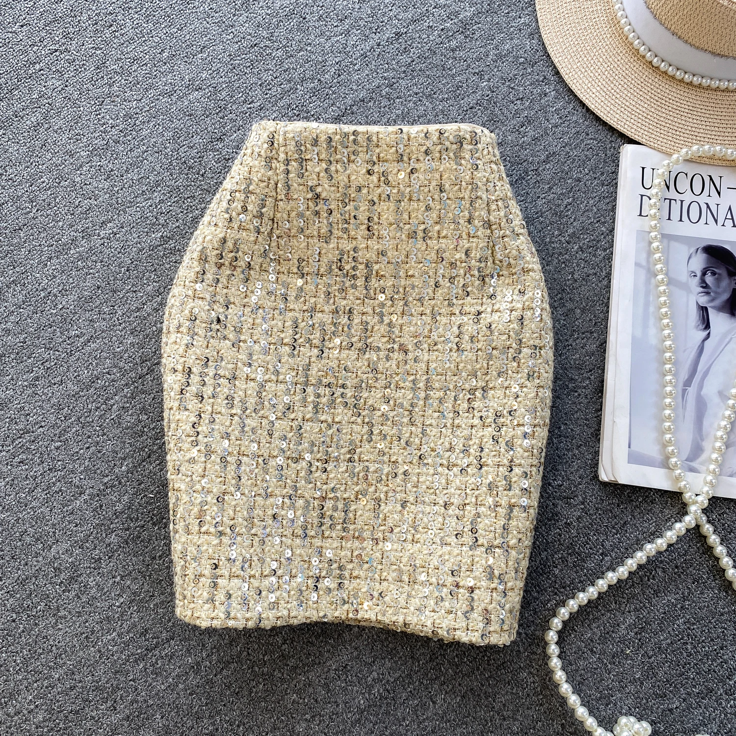 

Ele European High-Quali Glitter Knitted Skirt Women's Faion Slimming High Waist ort Skirt Luxury Light Sle