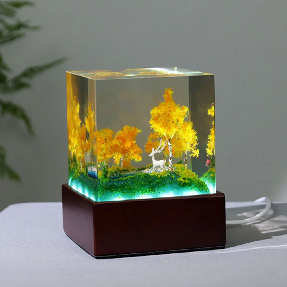 Imagem -04 - Luz Noturna de Paisagem Miniatura Luz de Mesa de Resina Arte Criativa Decoração Lâmpada Cubo Floresta de Outono Carregamento Usb 8cm