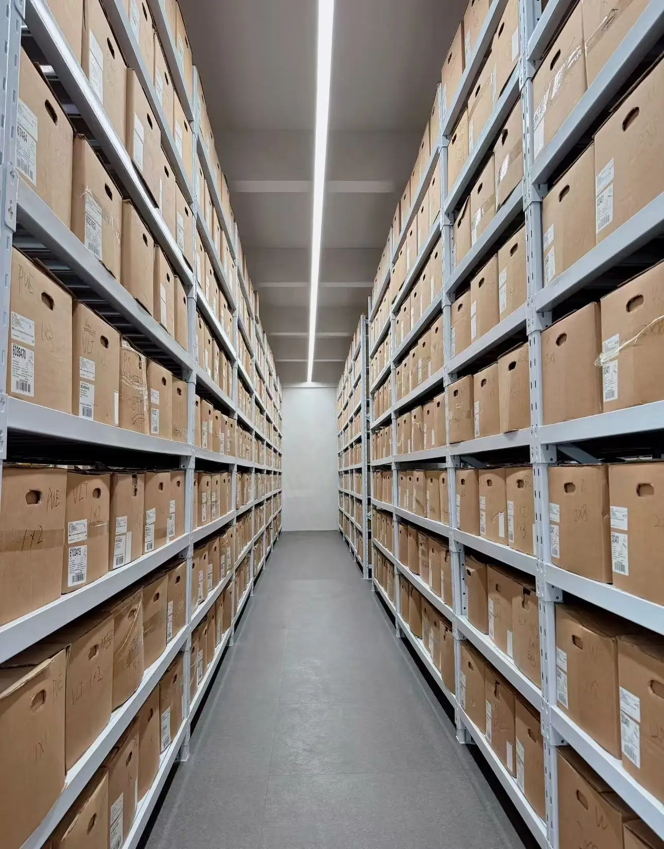 Op-77682 accessoires gloednieuwe originele echte spot industriële automatisering PAC speciale PLC-programmeercontroller