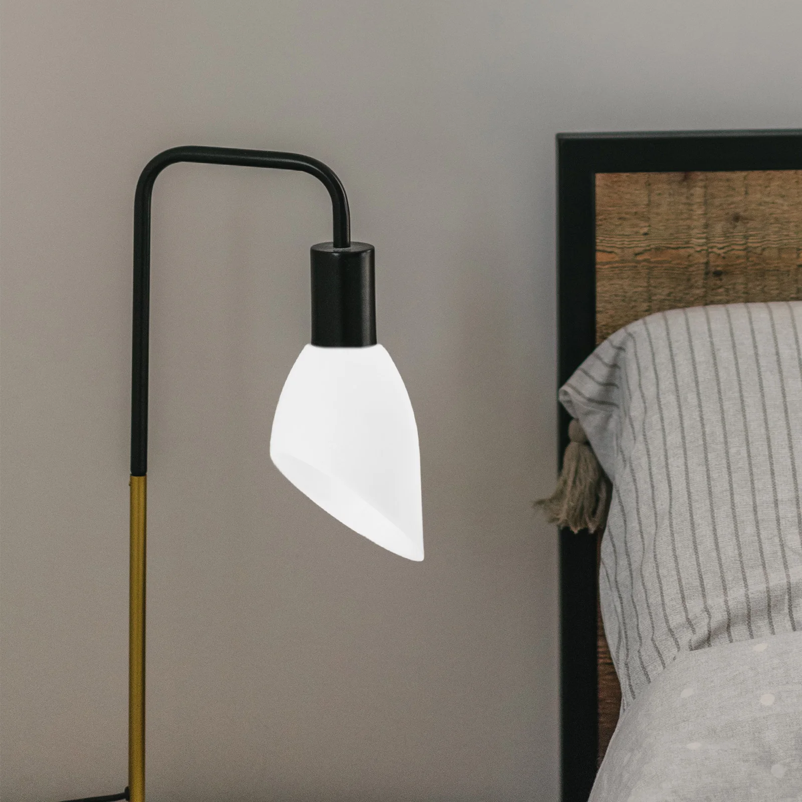 

6Pcs Colorful Calla Shape Lamp Shade Durable Replacement Lamp Cover Small Lampshade for Indoor Light Fixtures Small Lampshade