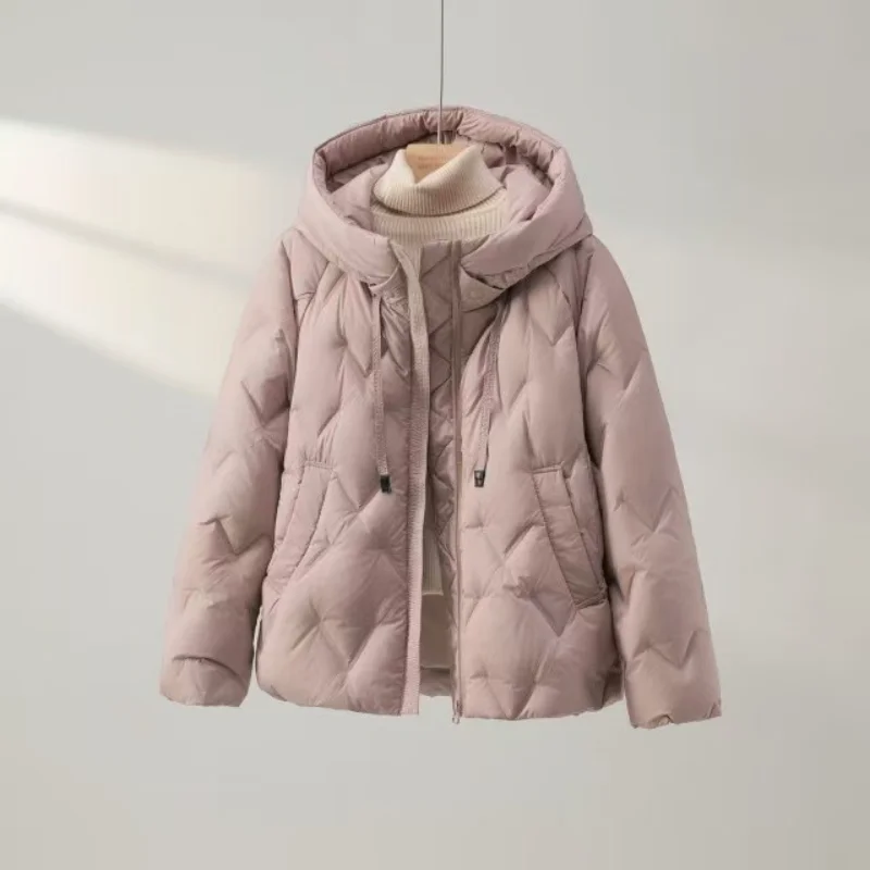 المرأة قصيرة أسفل سترة 2025 شتاء جديد وصول المألوف سميكة المتضخم مقنعين معطف منتفخ ملابس خارجية دافئة العصرية