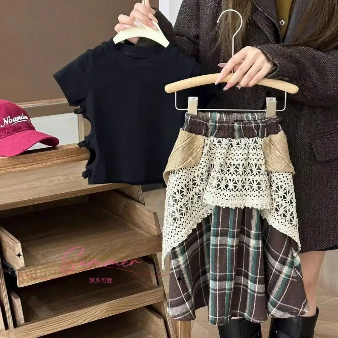 

Fashion Girls Summer Set Hollow Short Sleeve T-Shirt Irregular Plaid Skirt 2-Piece Children's Outfit