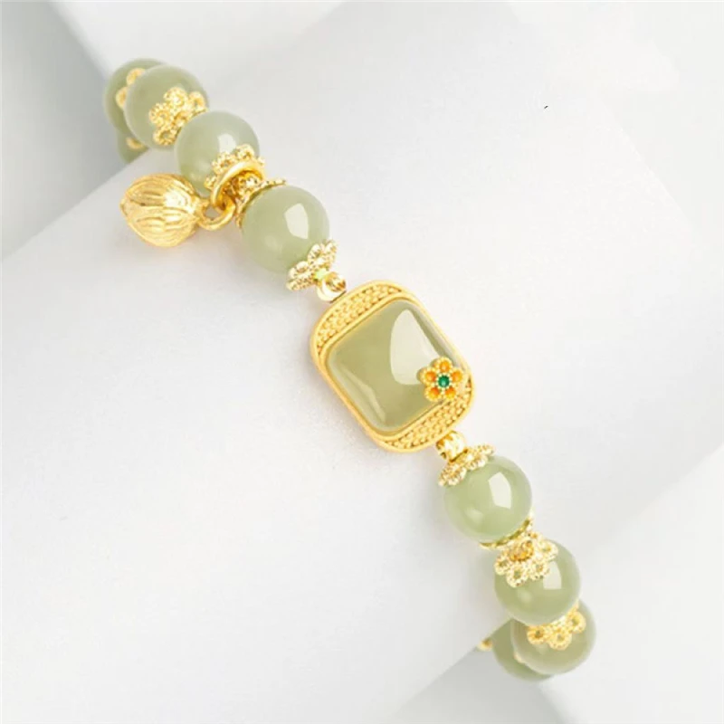 Vintage handicrafts, women's natural Hotan Jade bracelets, exquisite female jewelry, auspicious jewelry, gifts and gifts