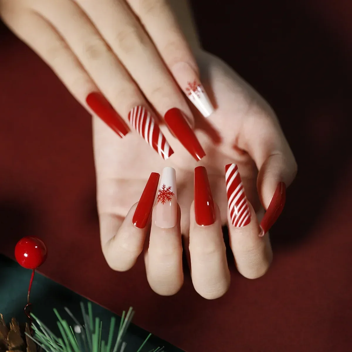 Ensemble de faux-ongles à couverture complète en acrylique, 24 pièces, nail art, artificiels, à presser, portable, pour noël, français, N64.