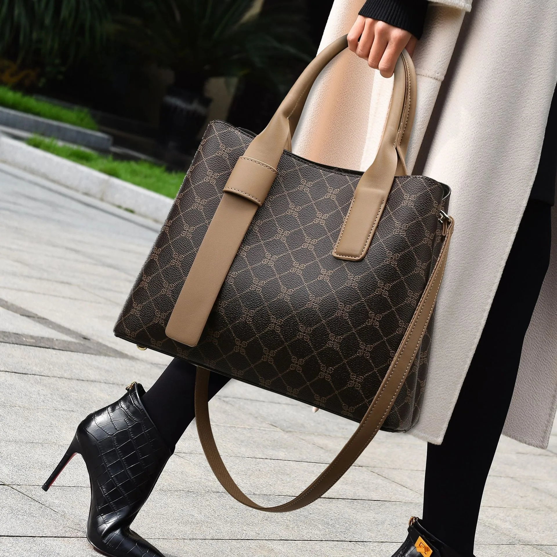 Handbag Retro Messenger Bag Women's Fashion Shoulder Large-capacity Tote Bag