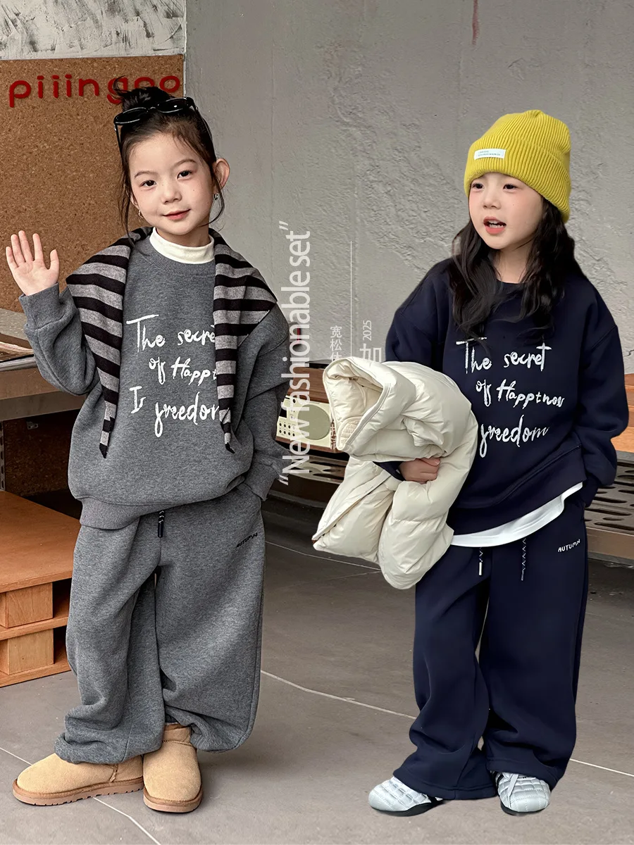 

Детский комплект из 2 предметов для маленьких девочек, зимние толстые теплые пуловеры с буквенным принтом для маленьких девочек, топы + эластичная талия, детские широкие штаны для девочек
