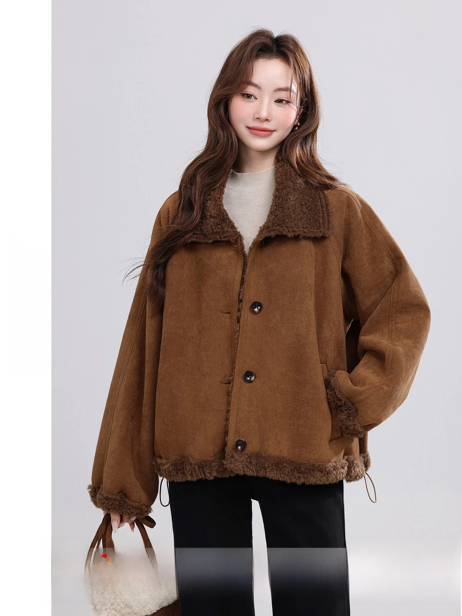 

Зимняя женская куртка Autumn Lane 2025: Новая винтажная модель свободного кроя с воротником, из коричневой кожи с меховой отделкой, модная короткая верхняя одежда