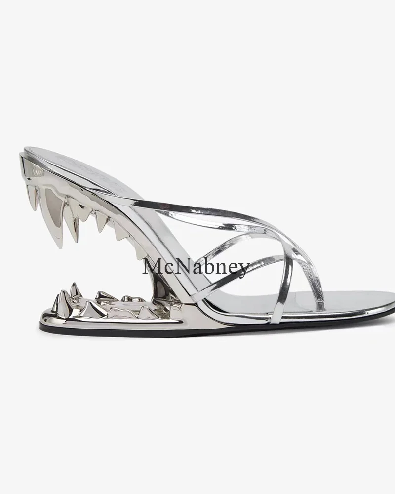 

Fashion Show Style Outdoor Round Toe Women Slippers Tooth Strange High heels Flip Flops Special Design