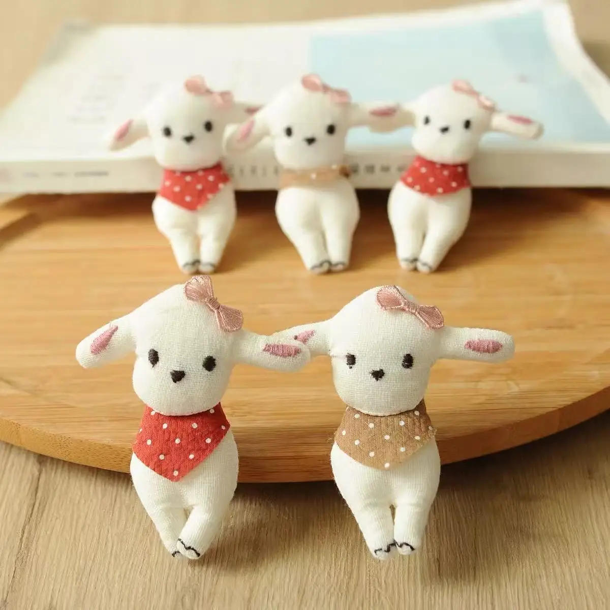 1pc Eclectic Cute Animal Small Lamb Brooch Fabric Pin Decorative Item