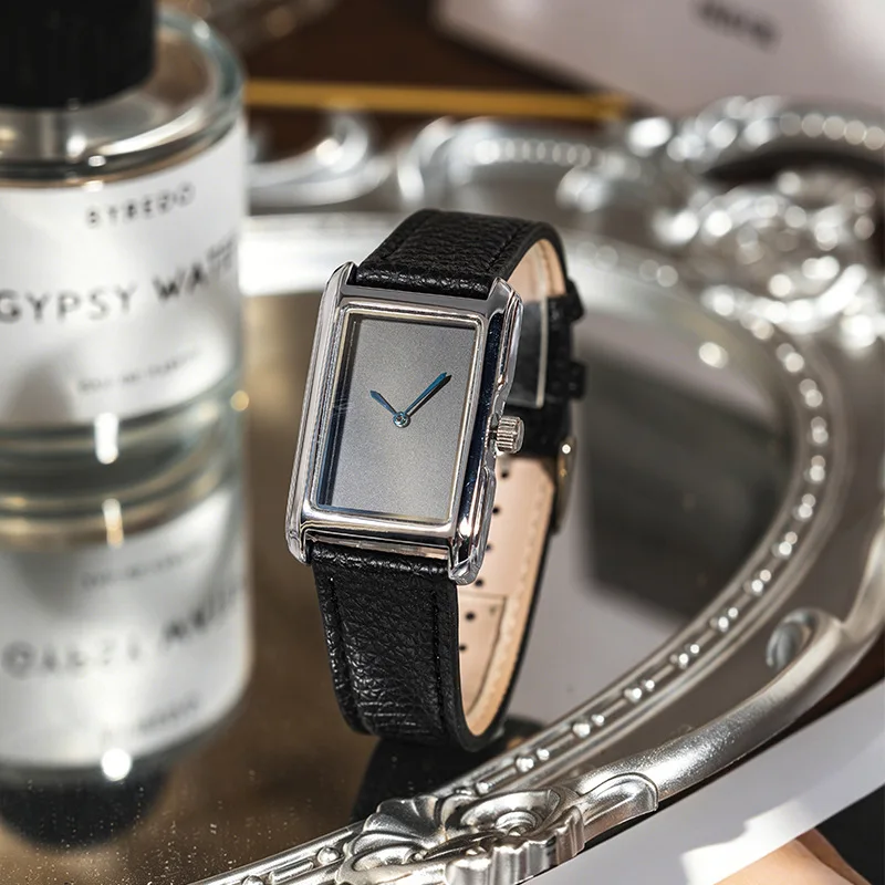 Vintage Delicate Rectangular Small Square Watch Women's Simple Niche Light Luxury watches Low Key Temperament Quartz Wristwatch