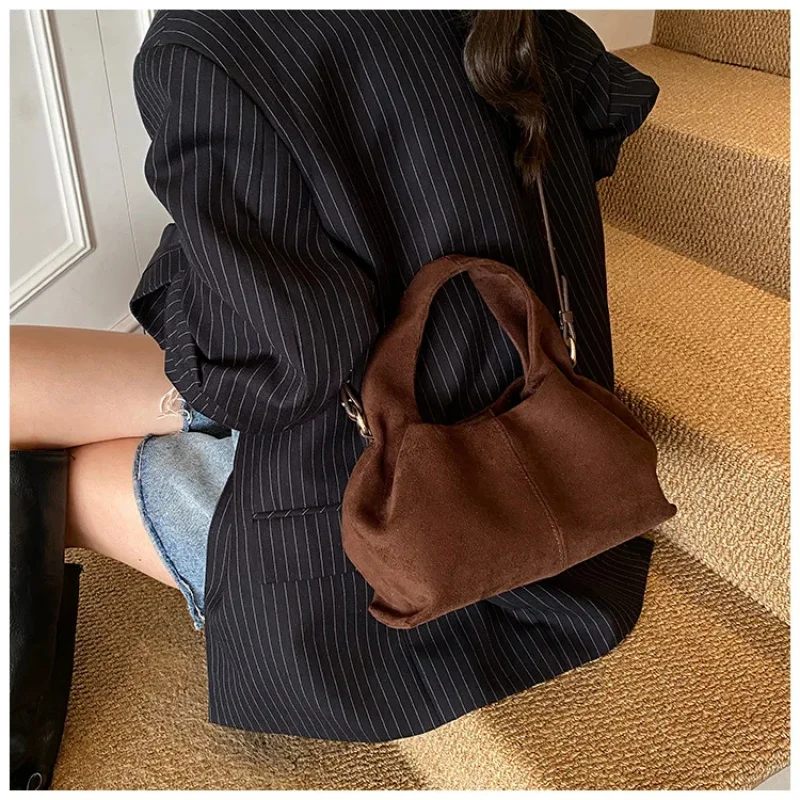 

French Cloud Dumpling Bags Brand Design Frosted New Fashion Handbag Lunch Box Bag Retro Magnetic Clasp Shoulder Crossbody Bags