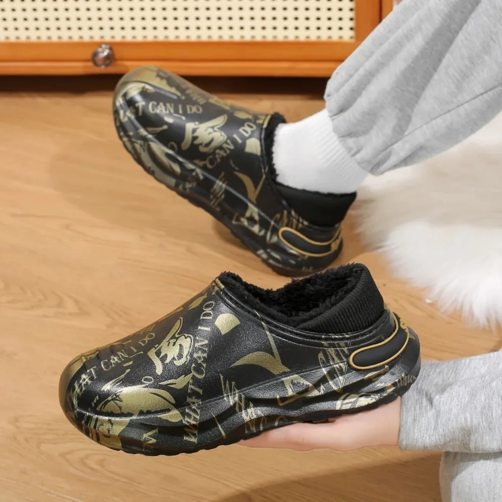 Warme Baumwolle Schuhe Männer Hausschuhe Wrap Heels Plüsch Hausschuhe Wasserdicht Rutschfeste Winter Hausschuhe Plattform Rutsche Männer Hause Hausschuhe