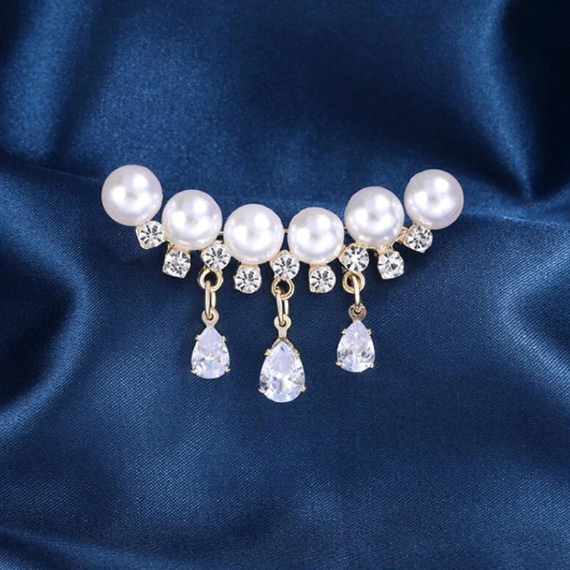 

Elegant White Crystal Pearl Brooches For Women Girls Luxury Gold Color Waterdrop Rhinestones Tassel Brooch Pins