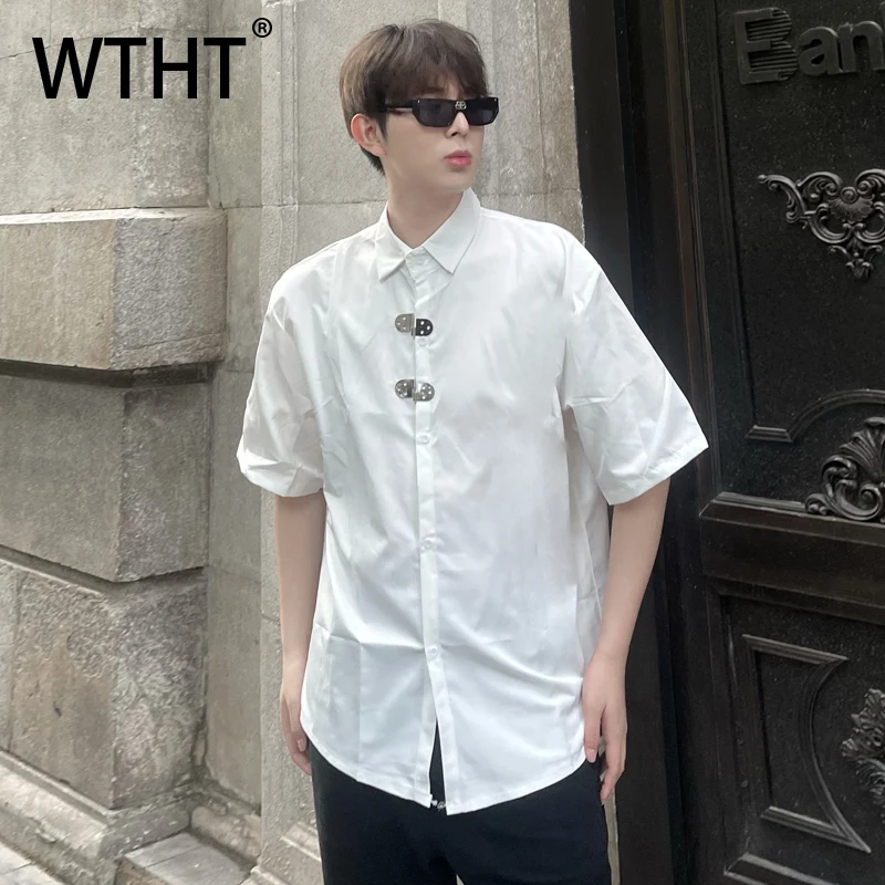 

WTHT Fashion 2025 Summer Men's Metal Button Shoulder Pads Design Shirts Trendy Short Sleeves Lapel Loose Tops Male 2A1394
