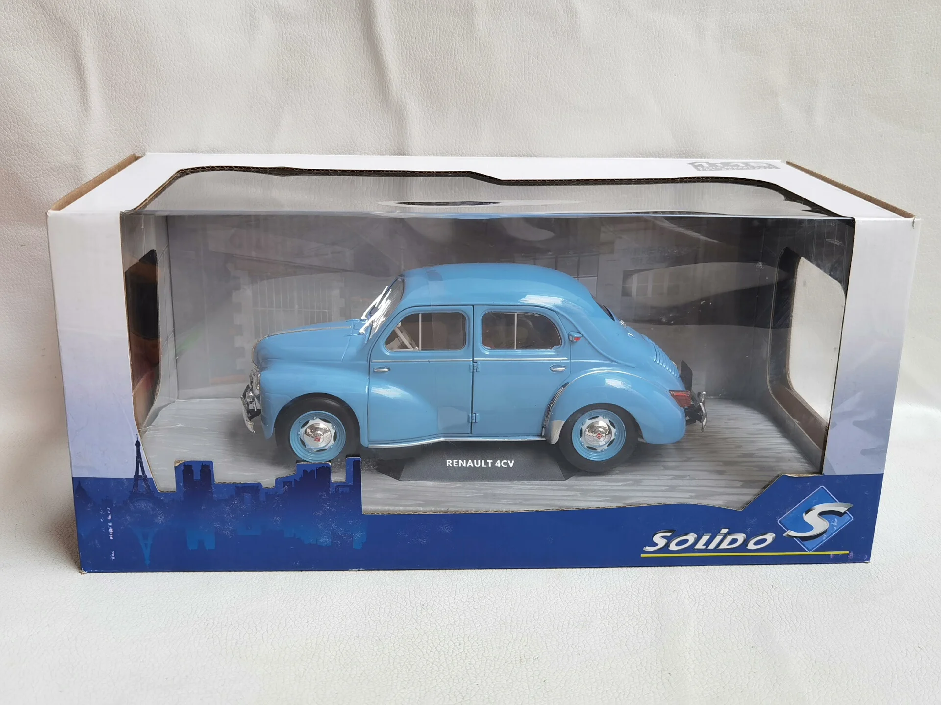 

Коллекционная модель автомобиля SOLIDO 1/18, литая под давлением, 4CV 1956 O3W8, из сплава