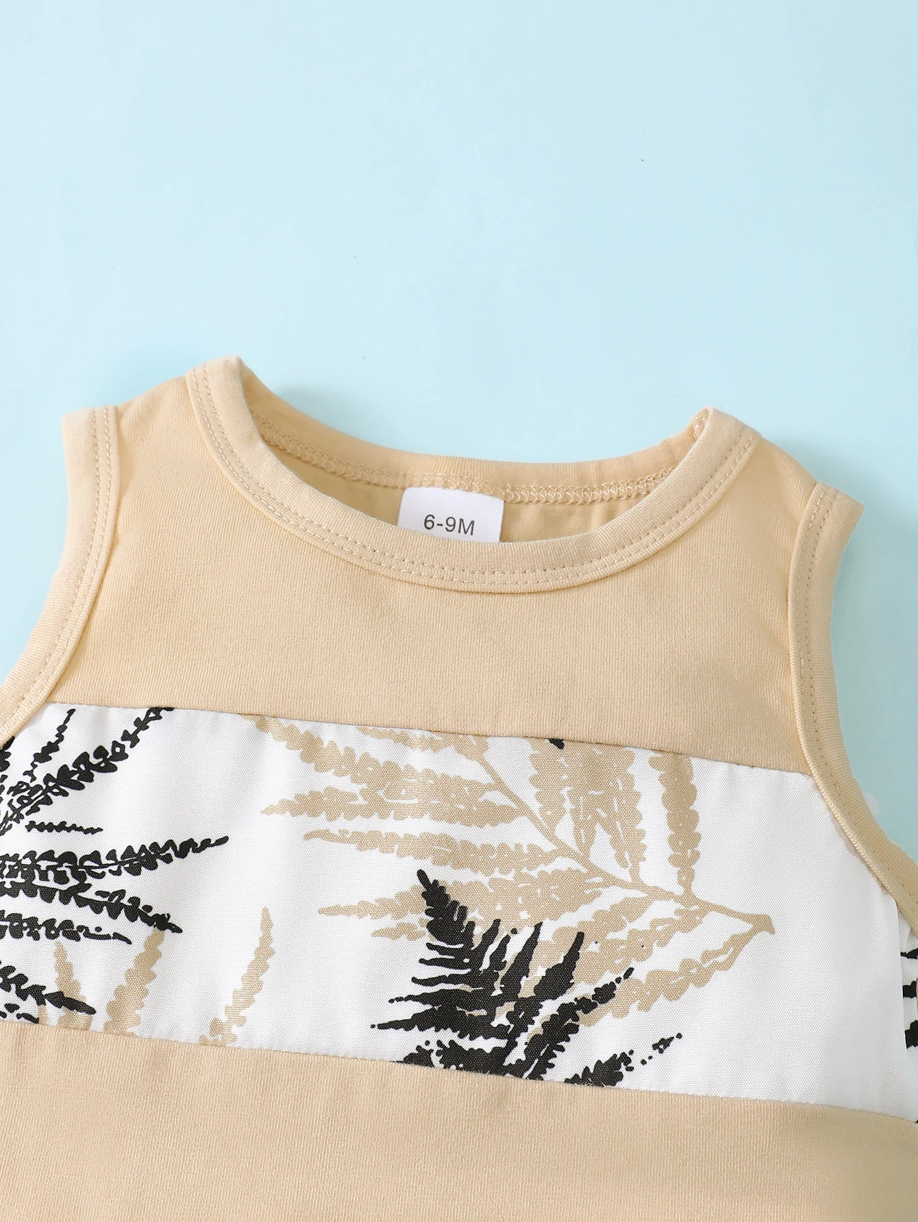 New Baby Boy Summer Vacation Round Neck Long Sleeved Solid Color Minimalist Top Paired With Coconut Tree Printed Shorts