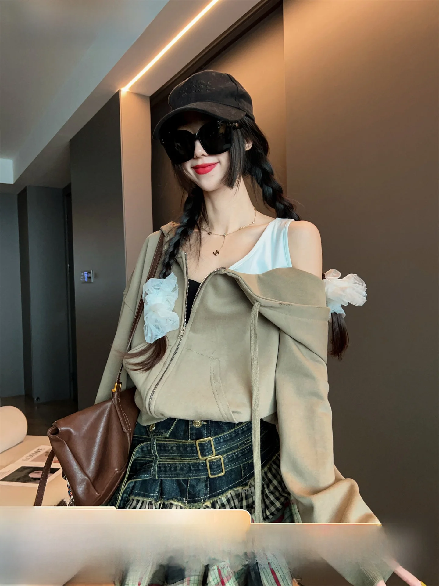 

Модная женская толстовка-куртка с капюшоном, имитация двухслойности, свободный крой, повседневный стиль, хлопок, на молнии, с длинными рукавами