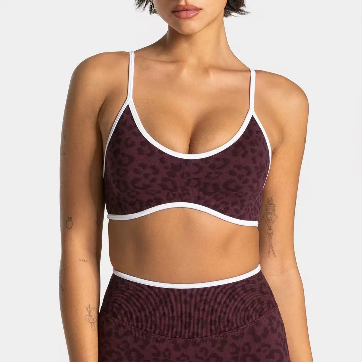 Sports Bra Strappy Backless Yoga Gym Bra Scrunch Push-up Removable Cups Women Workout Clothing Gym Top Halter Sport Bras