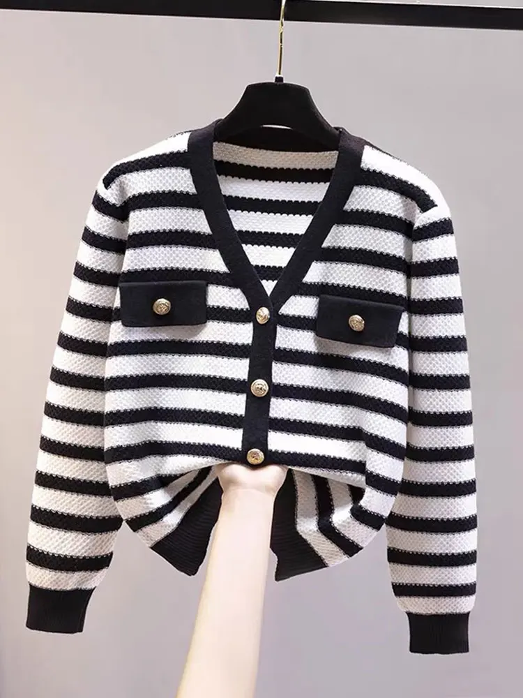 Elegant Striped Knit Cardigan Sweater 2023 Spring Autumn New V-neck Long Sleeved Jacket Women\'s Fashion Gold Button Coat Top