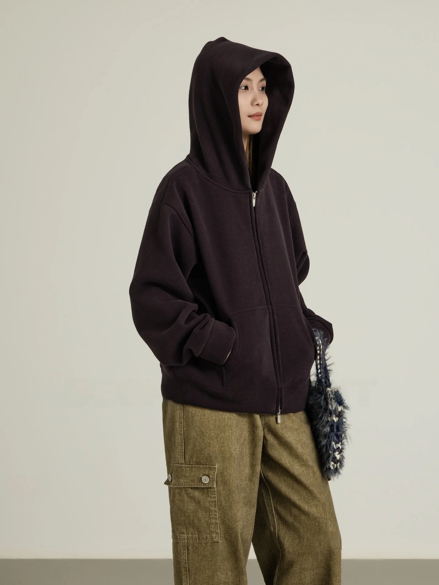 

Утепленная флисовая толстовка на молнии с капюшоном и длинными рукавами, повседневная верхняя одежда для женщин, с геометрическим узором, осень-зима, новая коллекция, уличный стиль