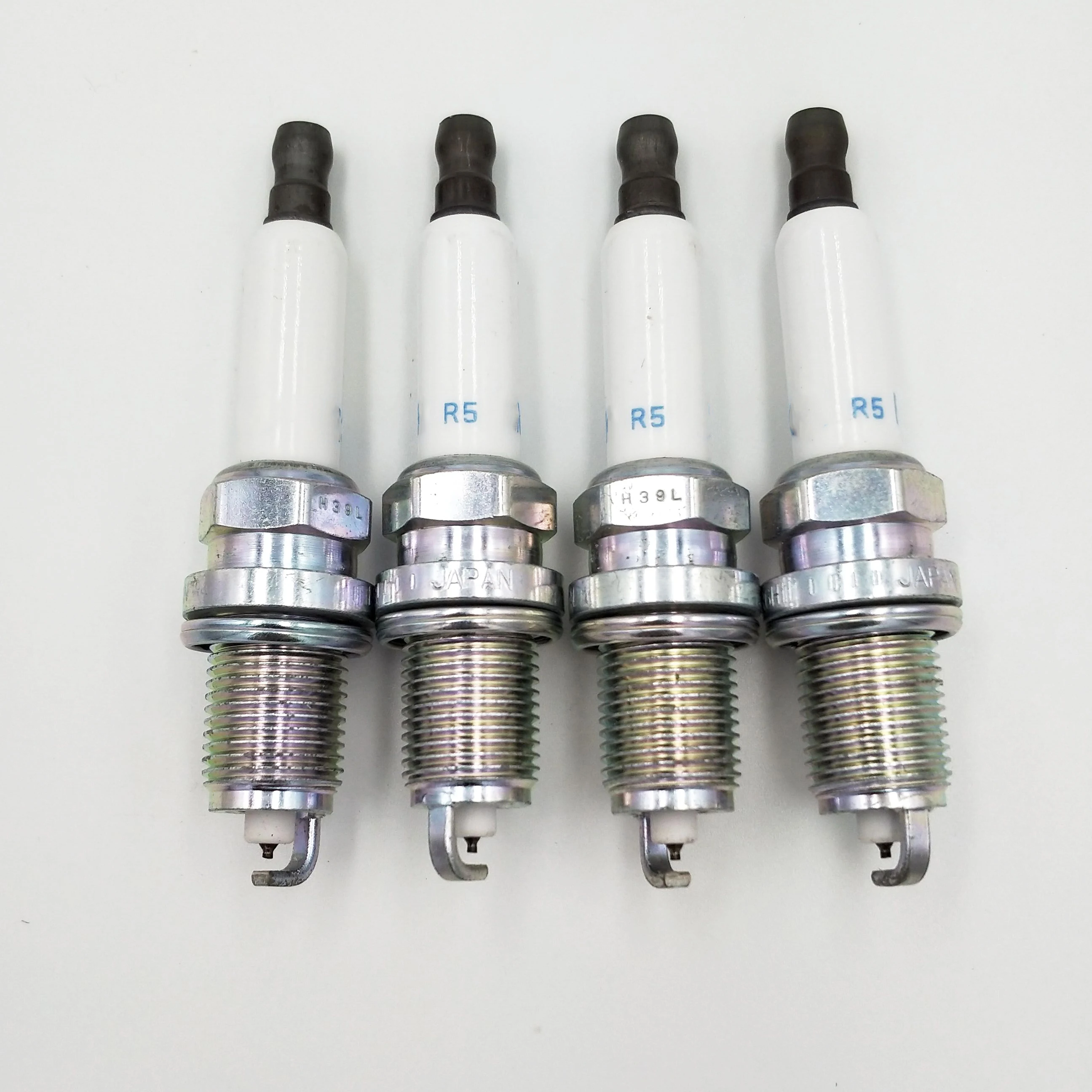 4PCS 12122158252 IZ…