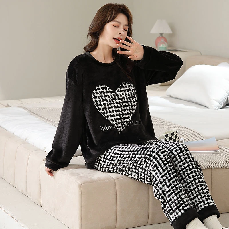 Flannel Pajamas Set for Girl Autumn Winter Warm Flannel Women Pyjamas Sets Thick Coral Velvet Long Sleeve Cartoon Sleepwear