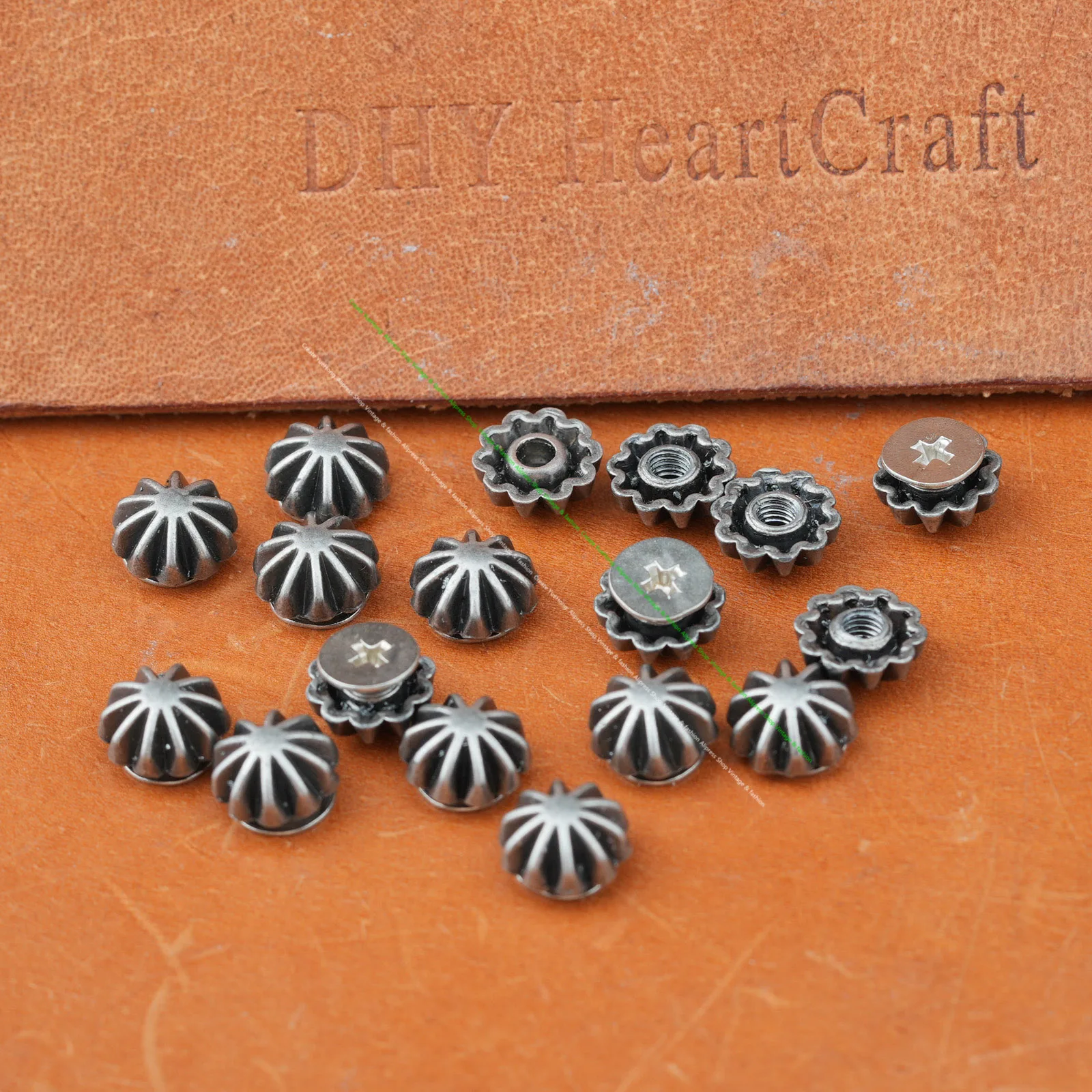 30PCS 8Mm Solid Antique Silver Flower Leather Rivets Stud Tack Leathercraft Handbag Clothing Handcraft Decor Hardware Screwback