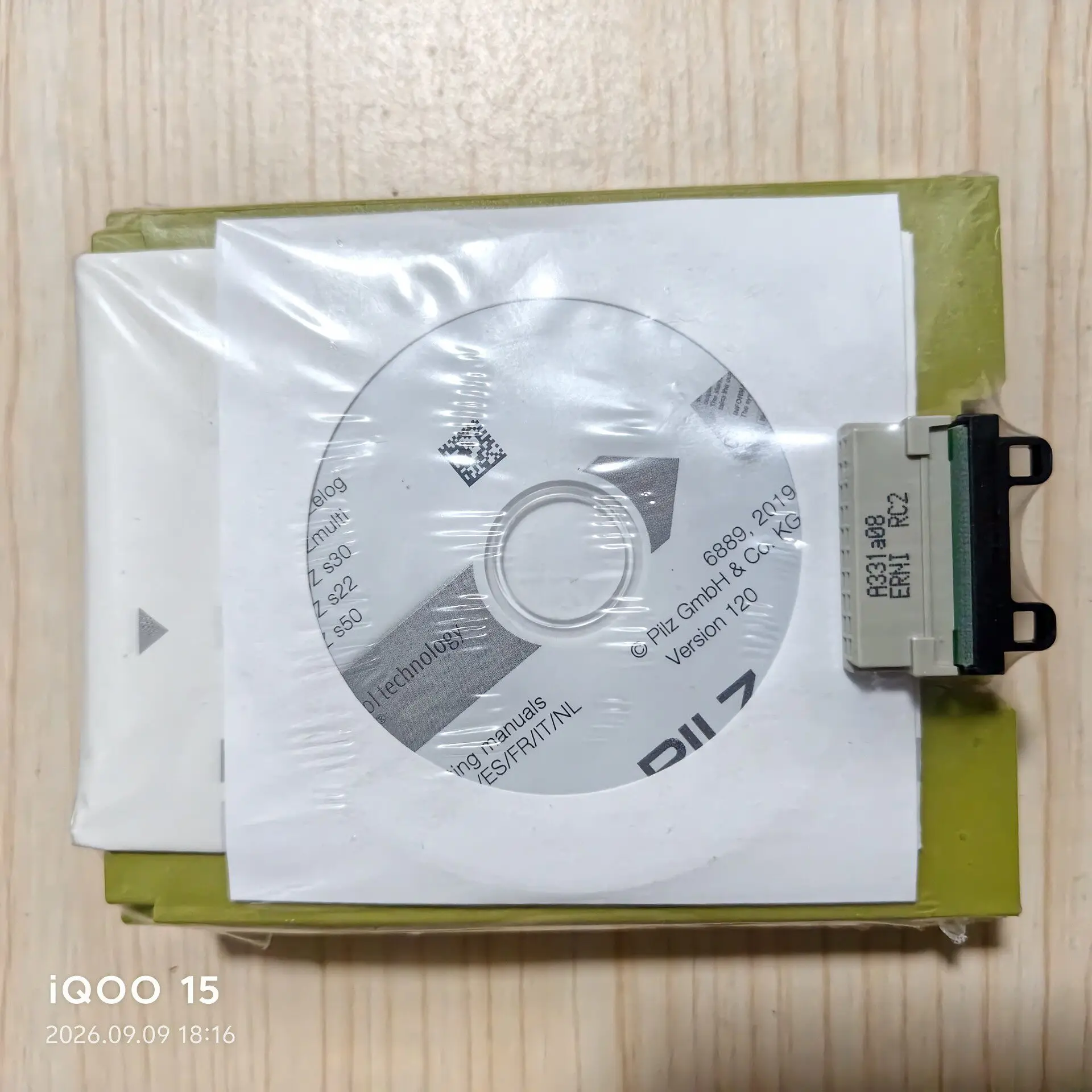 Model 773713 New unopened Pilz PILZ safety relay PNOZ mc2.1p