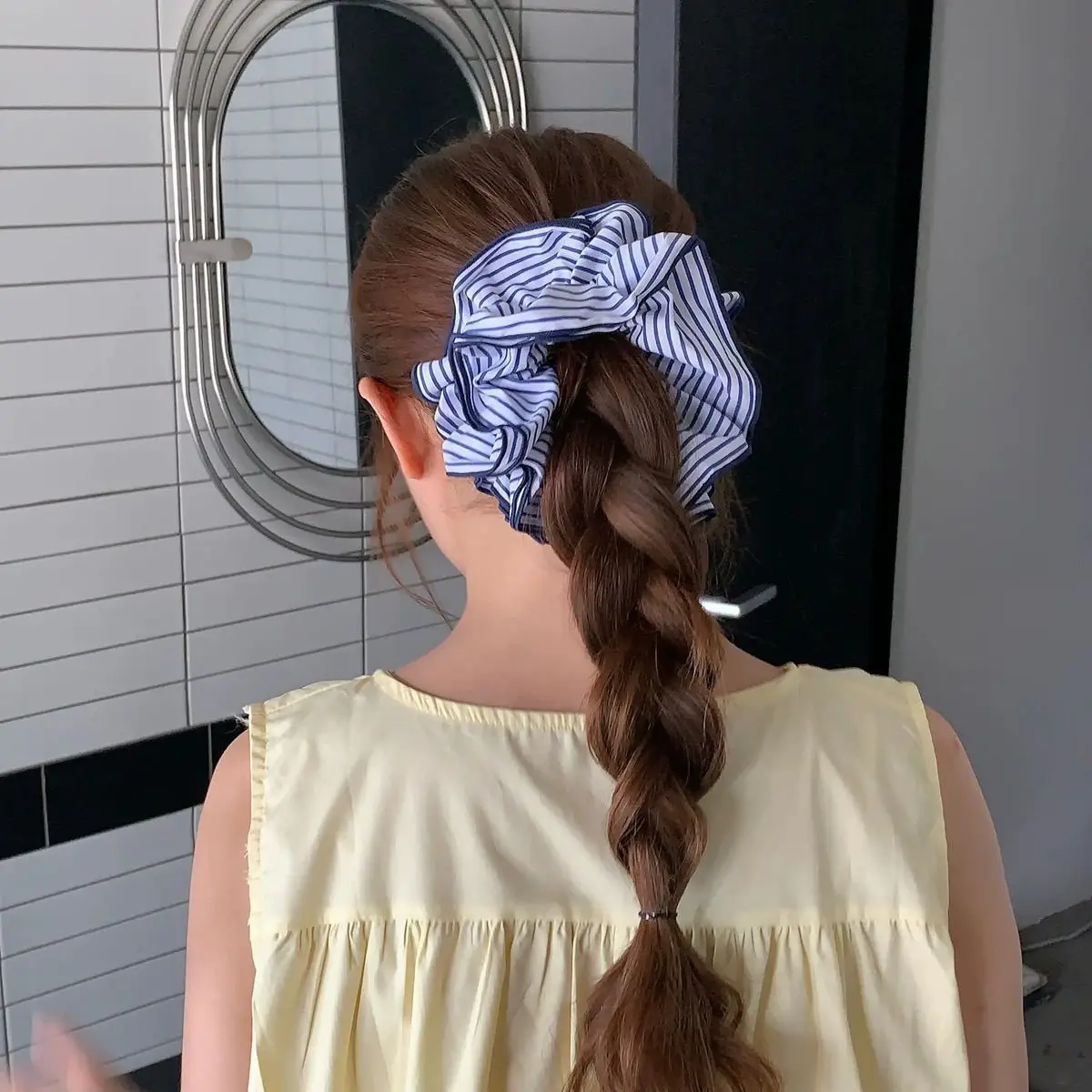 2025 Trend niebieskie paski tkaniny Scrunchies kobiety dziewczęta elastyczne gumki do włosów akcesoria krawat gumka do włosów liny nakrycia głowy nakrycia głowy — zdjęcie 6