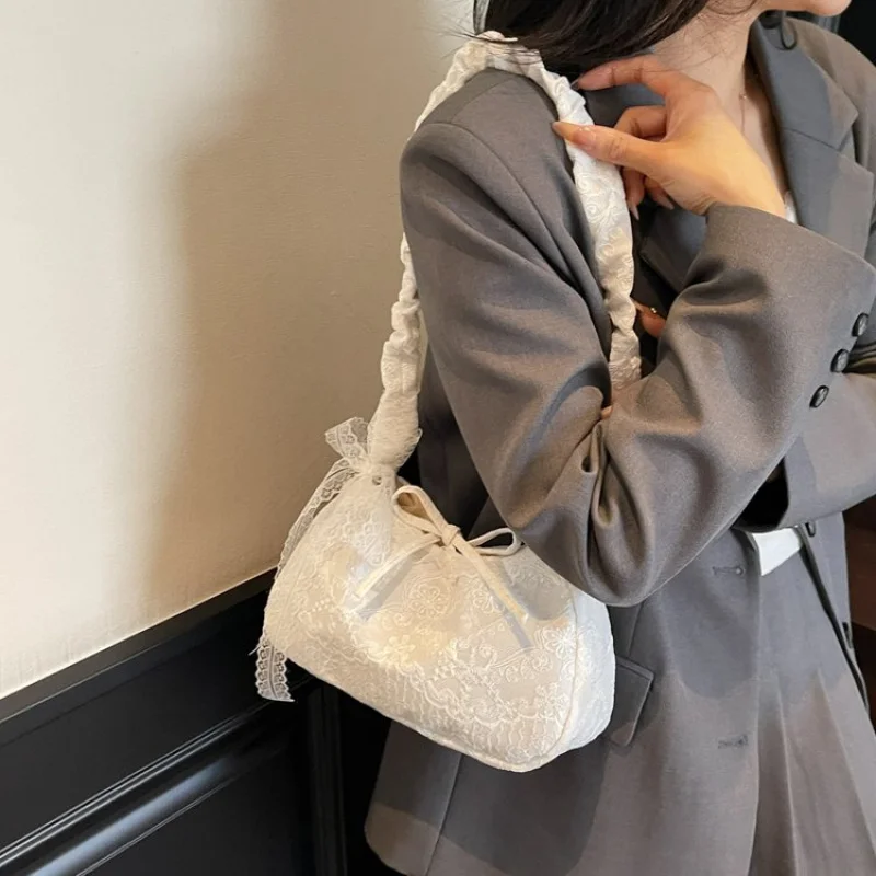 Trendy Commuter Crossbody Bag For Women Featuring A Simple Vintage Design And Leather Material